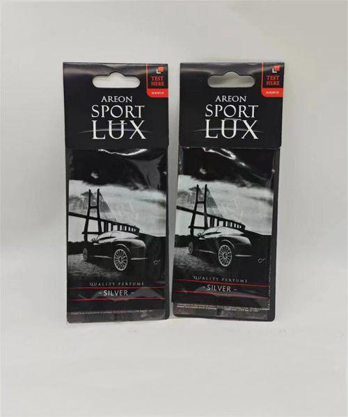 Láminas de automóviles envasadas en negro